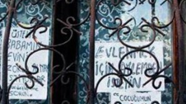 Bekar kızın 'Beni isteyin' isyanı görenleri güldürdü