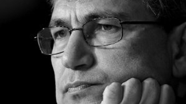 Ünlü yazardan olay sözler: "Kurtarın"