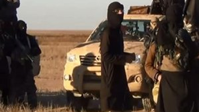 IŞİD onlarca militanını diri diri gömdü