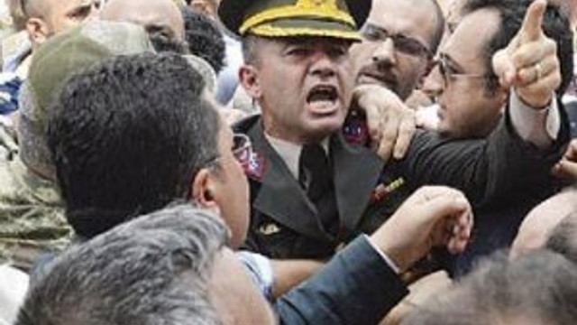 Yarbay Alkan yine olay olacak !