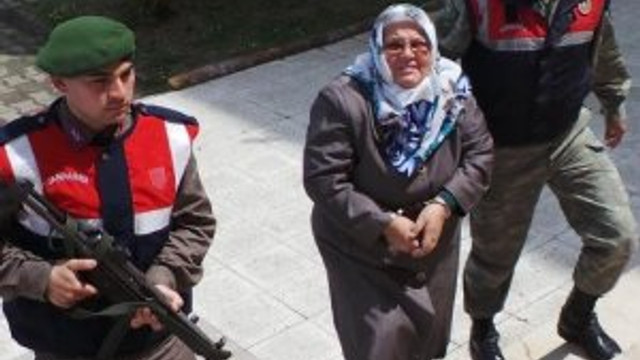 Eşini öldüren kadın: Hep erkekler mi öldürecek