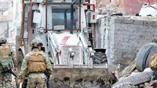 PKK'ya bilgi sızdıran 4 hain yakalandı