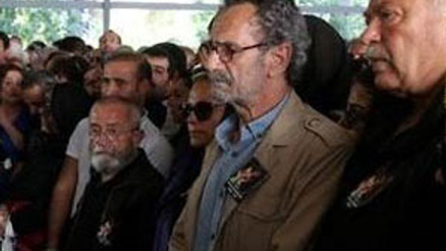 Oya Aydoğan'ın cenazesinde 5 bin TL'lik hırsızlık