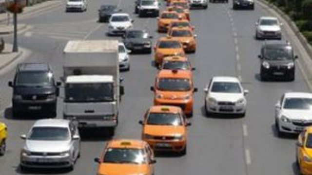 Yüzlerce taksiciden Binali Yıldırım konvoyu !