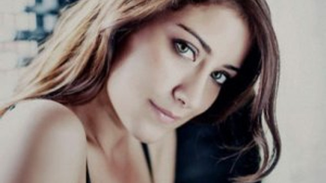 Hazal Kaya'nın kabusu olan hayranına hapis !