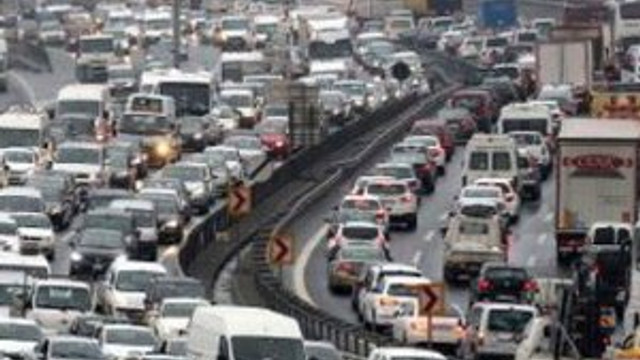 İstanbulluların trafik çilesi başladı !