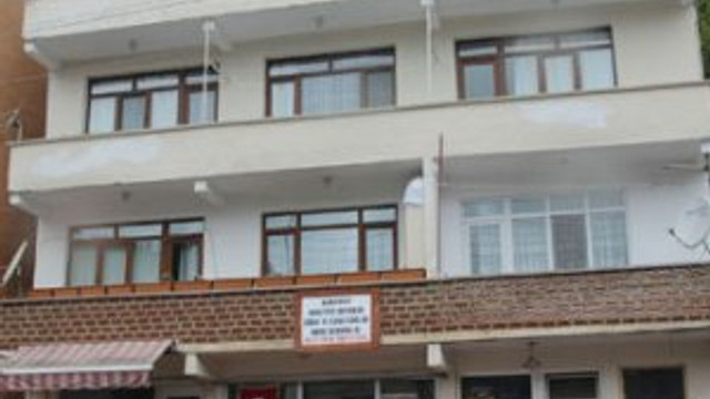 4. kattan düşen çocuğu havada yakaladı !