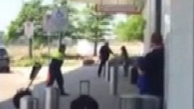 ABD'de havalimanında silah sesleri !
