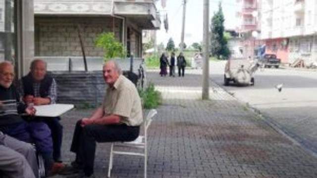 İmam yüzünden tüm ilçe fazla oruç tuttu !