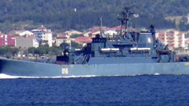 Boğaz'dan geçerken nöbet beklediler