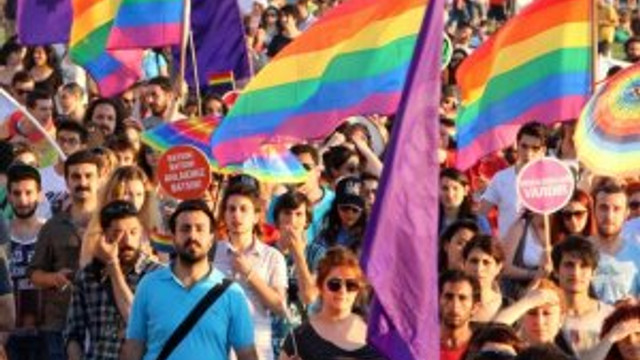 LGBT yürüyüşüne tehdit gibi açıklama !