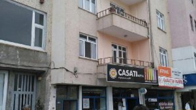 Eşini öldürüp, mezarlıkta intihar etti !