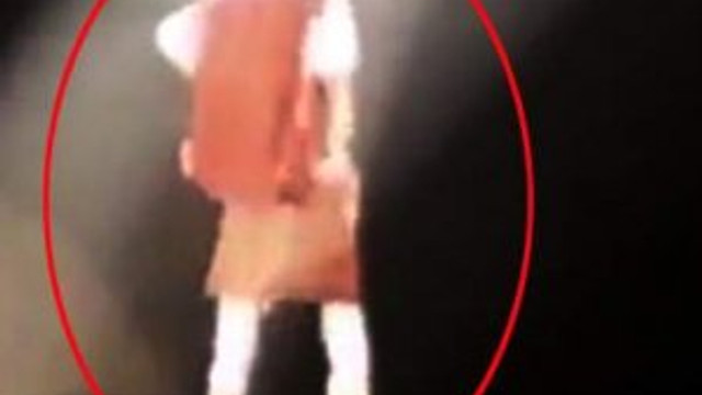 Justin Bieber konserde sahneden düştü