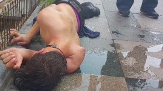 Taksim'de şok eden görüntü; yere yığılıp kaldı