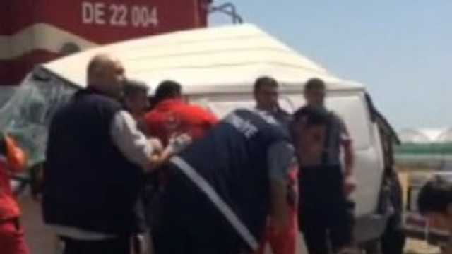Tren minibüsü biçti: 9 ölü