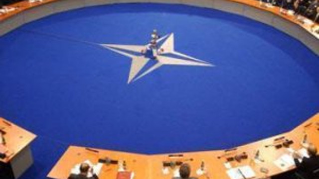NATO'dan IŞİD hamlesi ! Sahaya iniyor