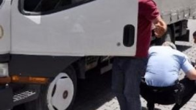 Bomba yüklü araç alarmı !