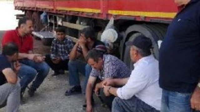 TIR şoförleri sınırda bekletiliyor !