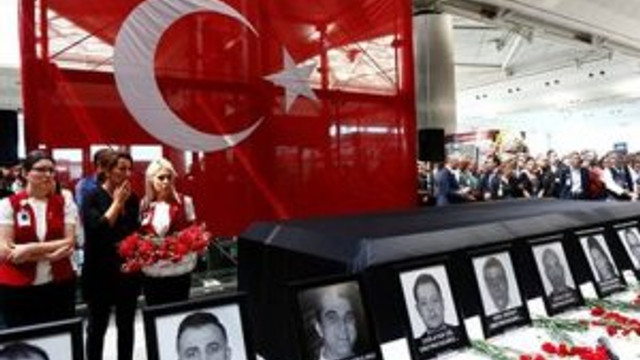 Atatürk Havalimanı'nda gözyaşları sel oldu !