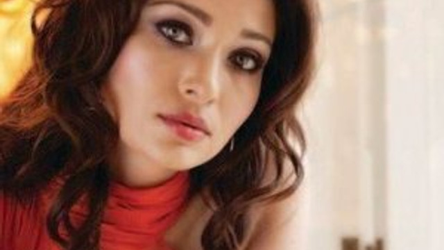 Beren Saat gidiyor, Nurgül Yeşilçay geliyor