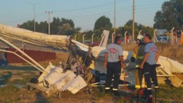 BALIKESİR'DE EĞİTİM UÇAĞI DÜŞTÜ: 2 KİŞİ ÖLDÜ