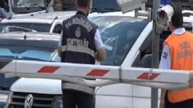 İstanbul'da çarşaflı erkek alarmı !