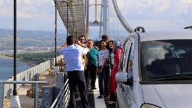 Osmangazi Köprüsü'nde ''selfie''ye 92 TL ceza