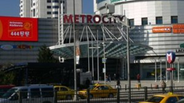 Yine Metrocity yine olay