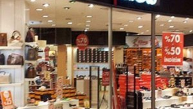 Ünlü ayakkabı devi iflas etti