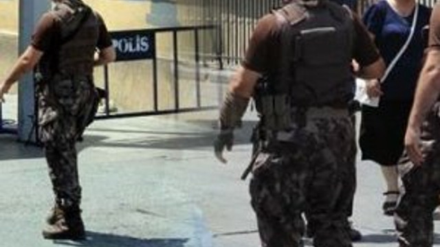 Özel harekat polisi İstiklal Caddesi'nde !