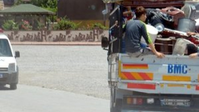 Suriyeliler kavga sonrası mahalleyi terk etti