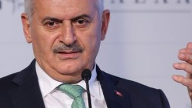 Başbakan'dan Fransızca mesaj