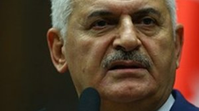 Başbakan açıkladı: Bayraklarımızı yarıya indiriyoruz
