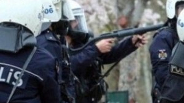 Polislere ''silah kullan'' emri verildi !