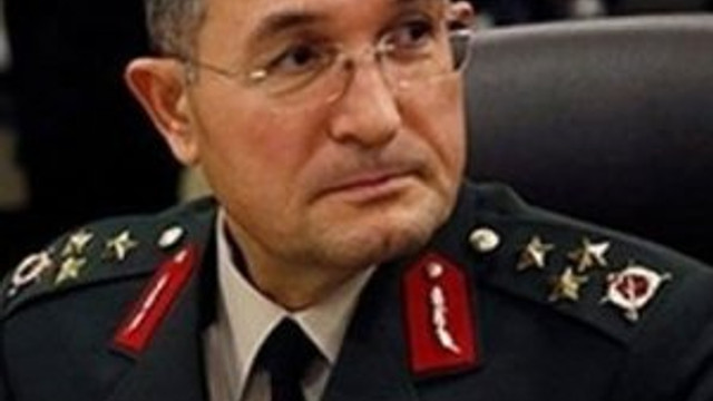Generalin 'arka kapı' planı tutmadı !