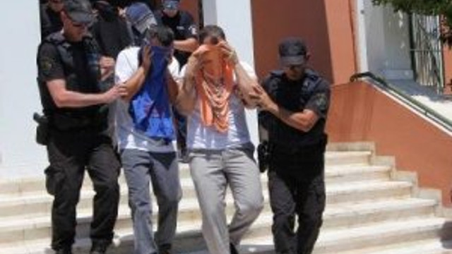 Yunanistan'a kaçan darbecilerin kaderi kadınların elinde
