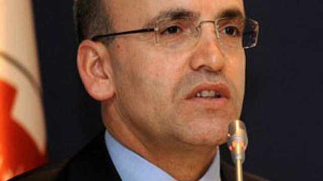 Mehmet Şimşek: "Paniğe gerek yok"