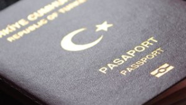 Akademisyenlere yurtdışına çıkış yasağı