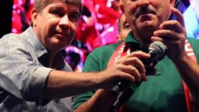 Antalya demokrasiye sahip çıkmaya devam ediyor