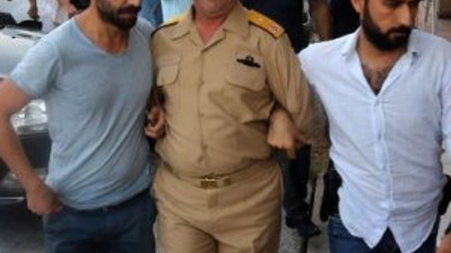 4 saat direnip teslim olmuş !