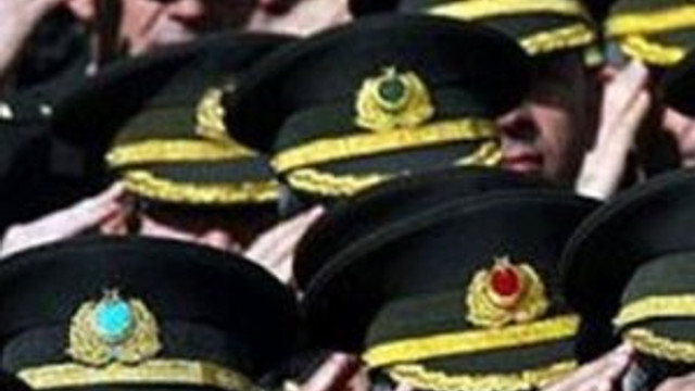 99 albay, general ve amiralliğe yükseltildi !