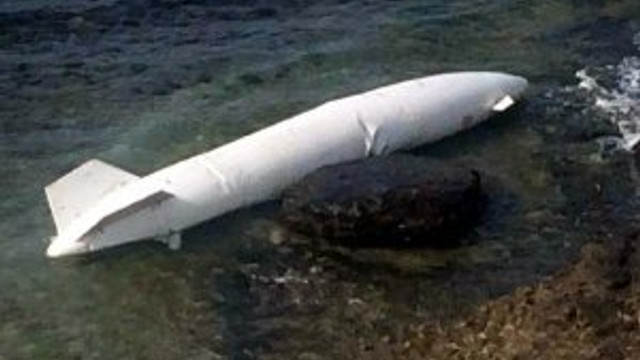 Kocaeli'nde sahile yakıt tankı vurdu