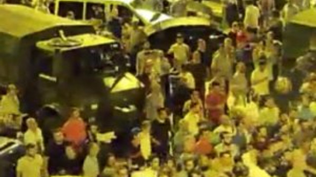 Darbeci komutan yalvarmış !