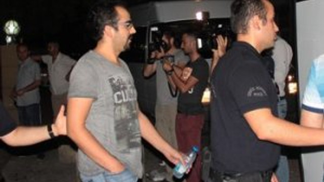 FETÖ'cü polisleri böyle uğurladılar: Türkiye'nin gururusunuz