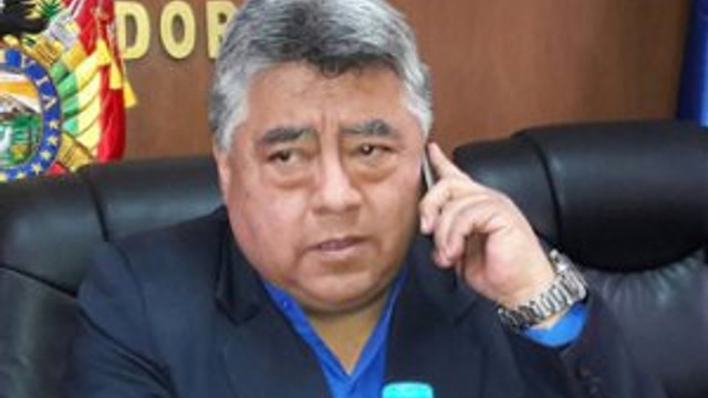 Grevdeki işçiler Bakan yardımcısını öldürdü !