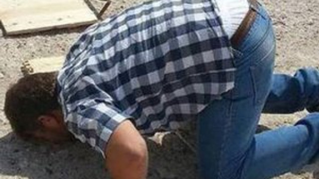 İlk işi vatan toprağını öpmek oldu!