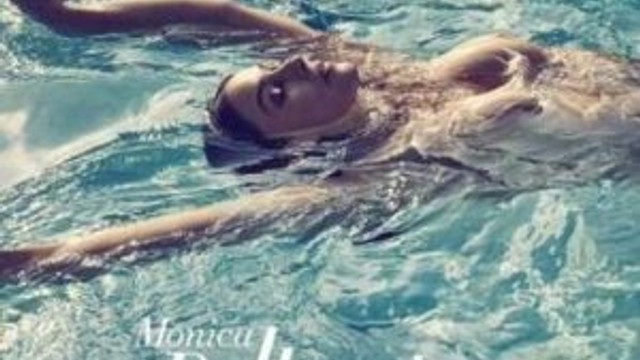 Monica Bellucci çıplak poz verdi