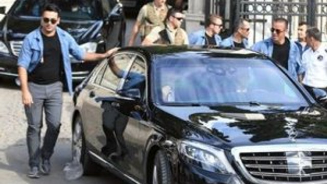 Erdoğan'dan mezar ziyareti