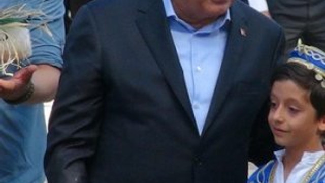 Başbakan'dan "farklı düşünce" mesajı !