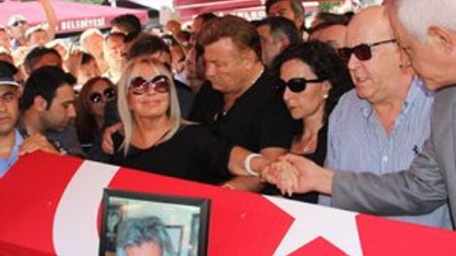 ''Tarık Akan, Emel Sayın yüzünden işkence gördü''